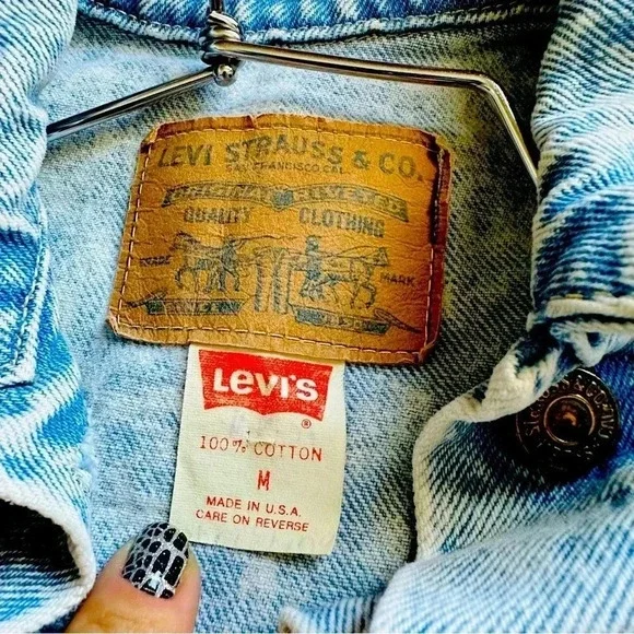 Vintage Levi’s Acid Wash Cropped Denim Jacket